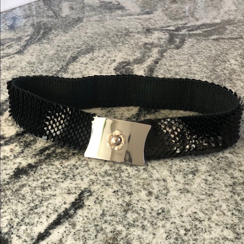 Vintage Black belt stretch flower
